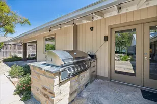 623 Pinehaven Dr, Houston, TX 77024 - Photo 26