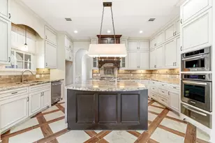 5637 Overbrook Ln, Houston, TX 77056 - Photo 18