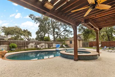 600 Nottingham Lane, Dickinson, TX 77539 - Photo 32
