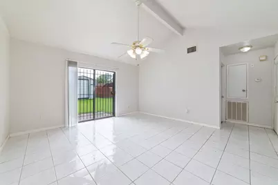 10406 Sagestar Lane, Houston, TX 77089 - Photo 4
