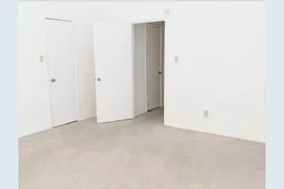 11203 Shannon Hills Drive, Houston, TX 77099 - Photo 10