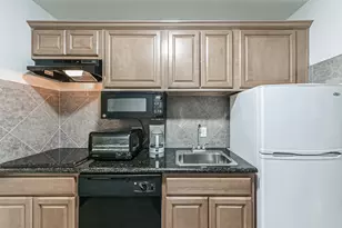 1025 Swanson St, Houston, TX 77030 - Photo 12