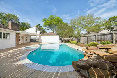 10906 Piping Rock Lane, Houston, TX 77042 - Photo 38