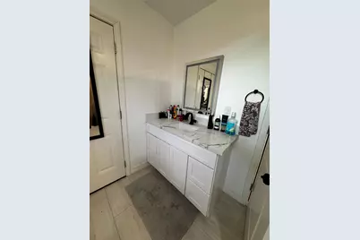 854 T C Jester Boulevard, Houston, TX 77008 - Photo 24