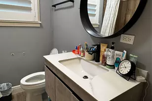 854 T C Jester Blvd, Houston, TX 77008 - Photo 18