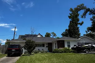 854 T C Jester Blvd, Houston, TX 77008 - Photo 1