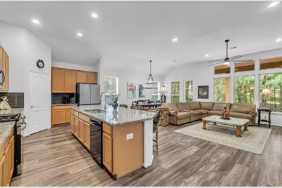 2012 Elkington Circle, Conroe, TX 77304 - Photo 10