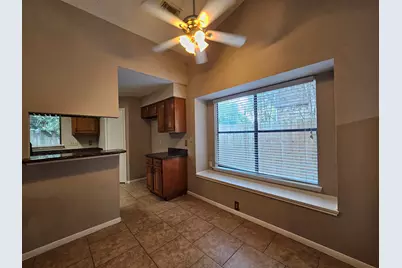 5619 Fairview Forest Drive, Houston, TX 77088 - Photo 6