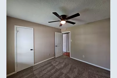 5619 Fairview Forest Drive, Houston, TX 77088 - Photo 10