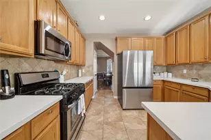 3801 Somerville Lake Ct, Pearland, TX 77581 - Photo 8