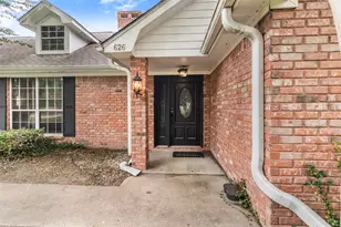 626 Meadowlark Ln, Winnie, TX 77665 - Photo 2