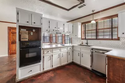 626 Meadowlark Lane, Winnie, TX 77665 - Photo 14