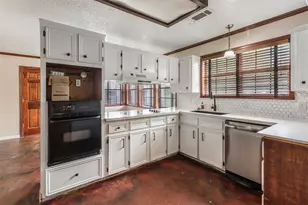 626 Meadowlark Ln, Winnie, TX 77665 - Photo 14