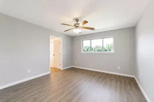 10822 Sagegulf Ln, Houston, TX 77089 - Photo 8