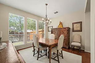 62 W Tapestry Park Cir, The Woodlands, TX 77381 - Photo 8