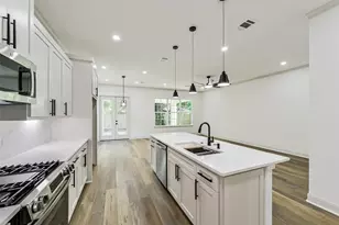 105A Mc Phail St, Tomball, TX 77375 - Photo 12