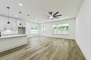 105A Mc Phail St, Tomball, TX 77375 - Photo 18
