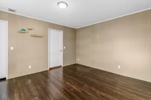 221 Woodstock, Livingston, TX 77351 - Photo 8