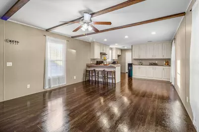 221 Woodstock, Livingston, TX 77351 - Photo 4