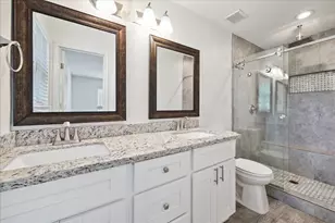 5918 Fontenelle Dr, Houston, TX 77035 - Photo 8