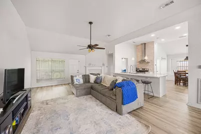 318 Breeze Park Drive, Houston, TX 77015 - Photo 6
