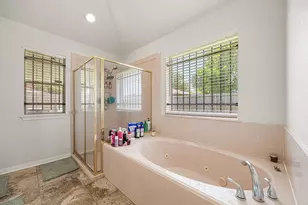 318 Breeze Park Dr, Houston, TX 77015 - Photo 18