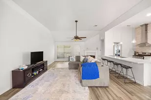 318 Breeze Park Dr, Houston, TX 77015 - Photo 8