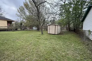 10341 Caxton St, Houston, TX 77016 - Photo 12