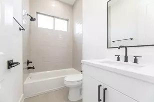 311 E 34th St, Houston, TX 77018 - Photo 32