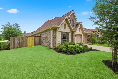 118 Red Petal Way, Conroe, TX 77304 - Photo 2