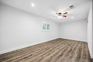 1413 Waseca St, Houston, TX 77055 - Photo 12