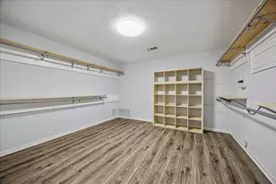 1413 Waseca St, Houston, TX 77055 - Photo 14