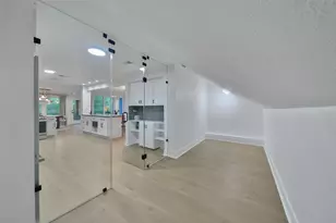 140 S Timber Top Dr, Spring, TX 77380 - Photo 16