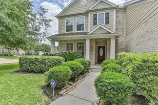 13002 Misty Bay Ln, Pearland, TX 77584 - Photo 2