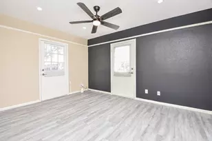 6401 Ella Lee Ln, Houston, TX 77057 - Photo 16