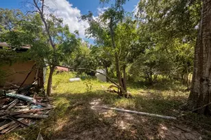 174 Bailey Rd, Angleton, TX 77515 - Photo 6