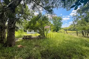174 Bailey Rd, Angleton, TX 77515 - Photo 4