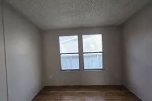 5815 Dylan Dr, Baytown, TX 77521 - Photo 4