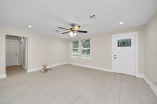10521 Chesterfield Dr, Houston, TX 77051 - Photo 8