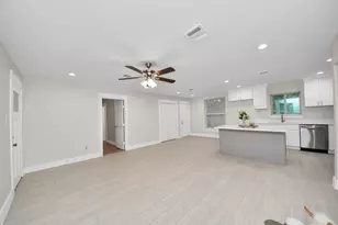 10521 Chesterfield Dr, Houston, TX 77051 - Photo 10