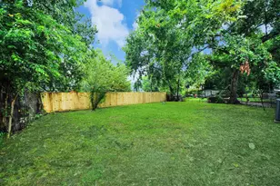 10521 Chesterfield Dr, Houston, TX 77051 - Photo 4