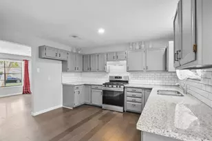 7406 Elbridge Ln, Houston, TX 77536 - Photo 10