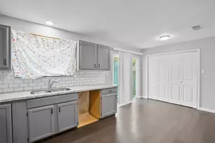 7406 Elbridge Ln, Houston, TX 77536 - Photo 6