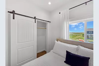 1035 Victoria Lane, Gilchrist, TX 77617 - Photo 32