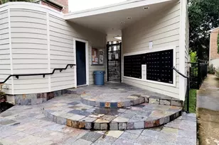 2001 Bering Dr, Houston, TX 77057 - Photo 2