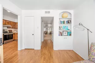 484 N Post Oak Ln, Houston, TX 77024 - Photo 10