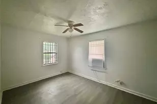 6814 Covington Dr, Houston, TX 77091 - Photo 6