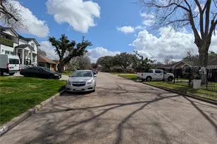 4822 Dalmatian Dr, South Houston, TX 77045 - Photo 2