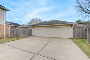 1730 Monvale Ln, Sugar Land, TX 77479 - Photo 4