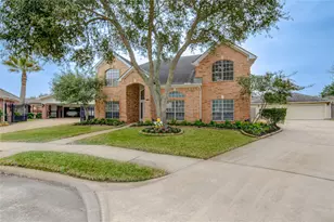 1730 Monvale Ln, Sugar Land, TX 77479 - Photo 2